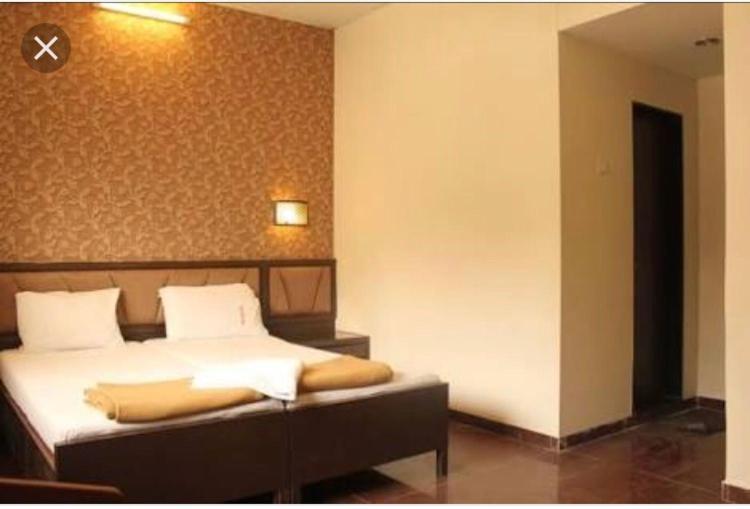 Hotel Ganesh Palace Mumbai Exterior photo